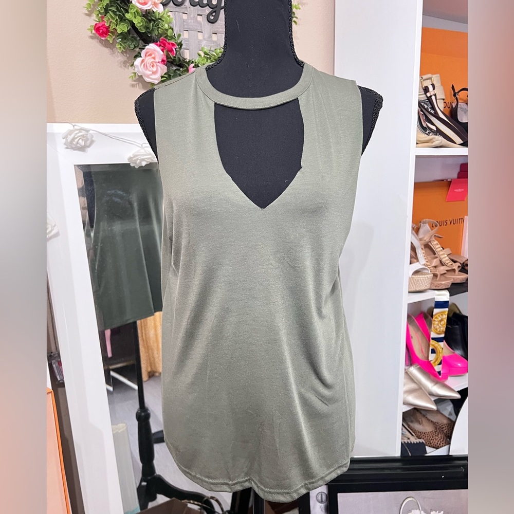 Olive cute top